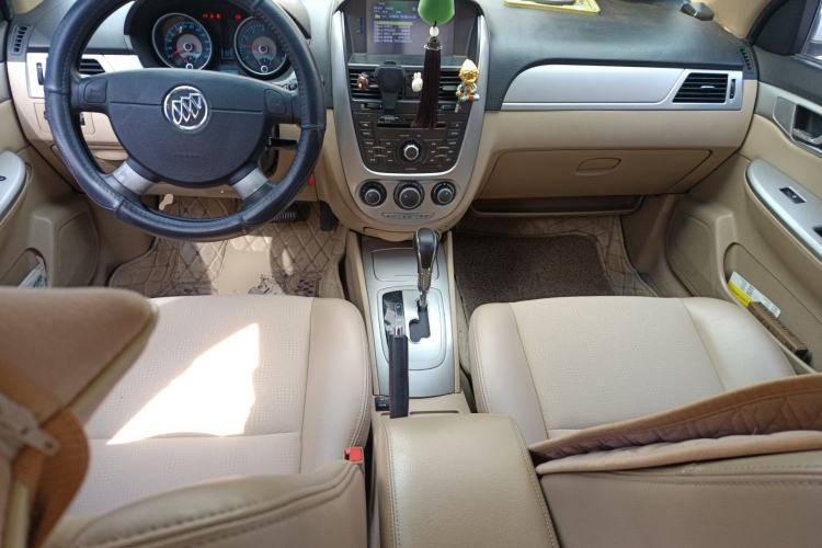 Used Buick Excelle 2013 1.5L Automatic Classic Model
