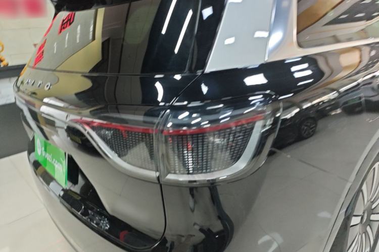 Used Hima AITO M9 2024 Range-Extended Max Edition 42 kWh 6-Seater Version Right Rear Taillight
