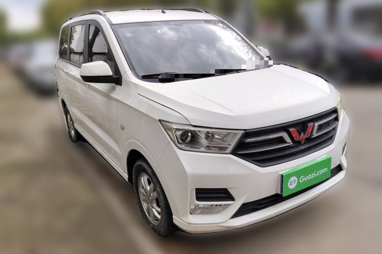 Used Wuling Hongguang 2018 1.5L S Comfort Model L2B Front Right 45 Deg