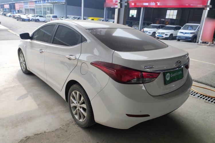 Used Hyundai Elantra (5th Generation / Langdong) 2016 1.6L Automatic Smart Version
