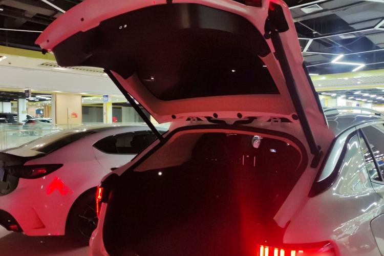 Used Lynk & Co 01 2019 2.0T Two-Wheel-Drive Pro Version China VI Standard
