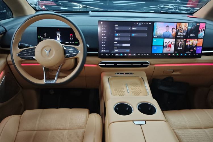 Used VOYAH Dream 2025 PHEV Four-Wheel-Drive Flagship Kunpeng Edition
