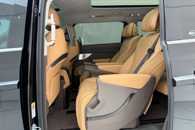 Used Denza D9 2022 DM-i 970 Four-Wheel Drive Flagship Model