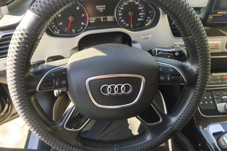 Used Audi A8 2014 A8L 45 TFSI quattro Comfort model

