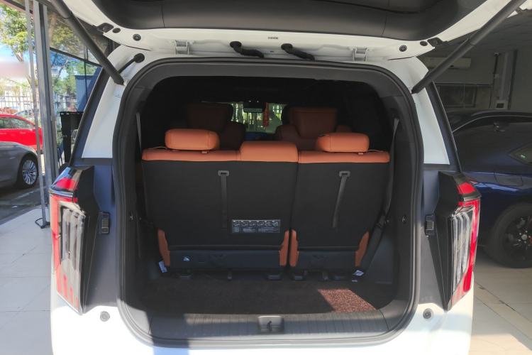 Used GAC Trumpchi Xiangwang M8 2025 Kunkun Series Ultra First-Class Cabin Trunk