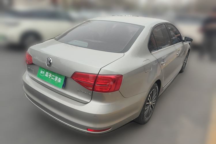 Used Volkswagen Sagitar 2017 230TSI Automatic Luxury Edition
