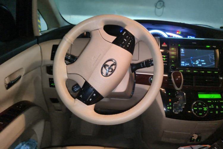 Used Toyota Previa 2012 2.4L 7-Seater Luxury Edition Steering Wheel