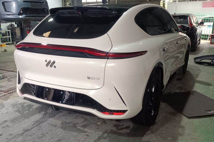 Used IM LS7 2023 90 kWh Elite Rear-Drive Version