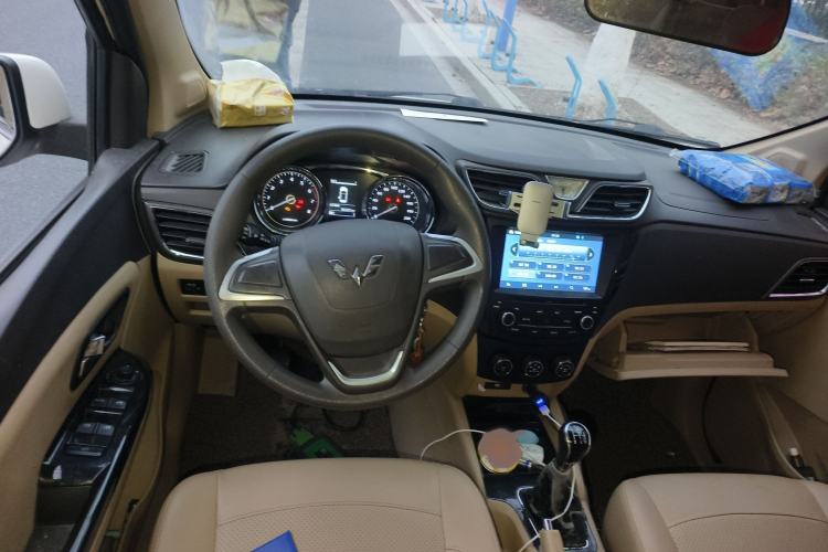 Used Wuling Hongguang 2015 1.5L S1 Comfort China V Standard Steering Wheel