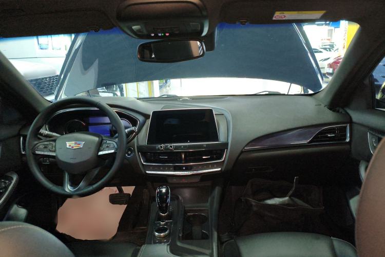 Used Cadillac CT5 2020 28T Fashion Edition Center Console