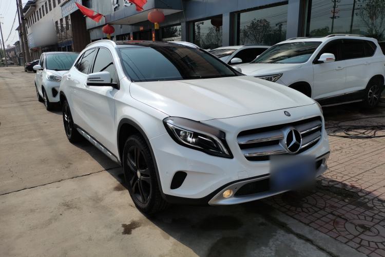 Used Mercedes-Benz GLA 2016 GLA 200 Sport Edition Front Right 45 Deg