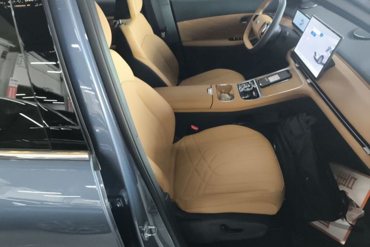 Used Geely Galaxy Xingjian 7 EM-i 2025 120km Flagship Edition Right Front Seat