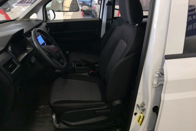 Used Wuling Hongguang PLUS 2020 1.5L Manual Standard Edition 5 Seats