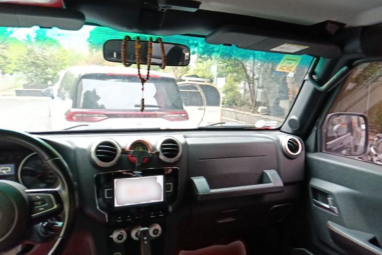 Used BAIC Off-Road BJ40 2016 40L 2.3T Automatic All-Wheel Drive Premium Edition Center Console