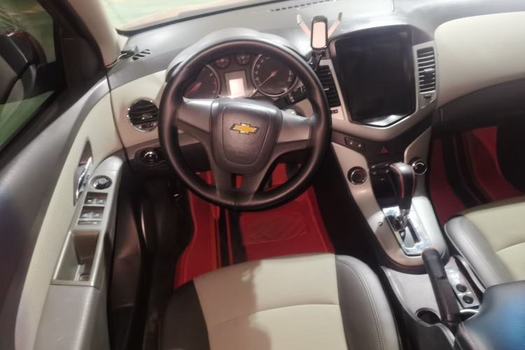 Used Chevrolet Cruze 2015 1.5L Classic SE AT Steering Wheel