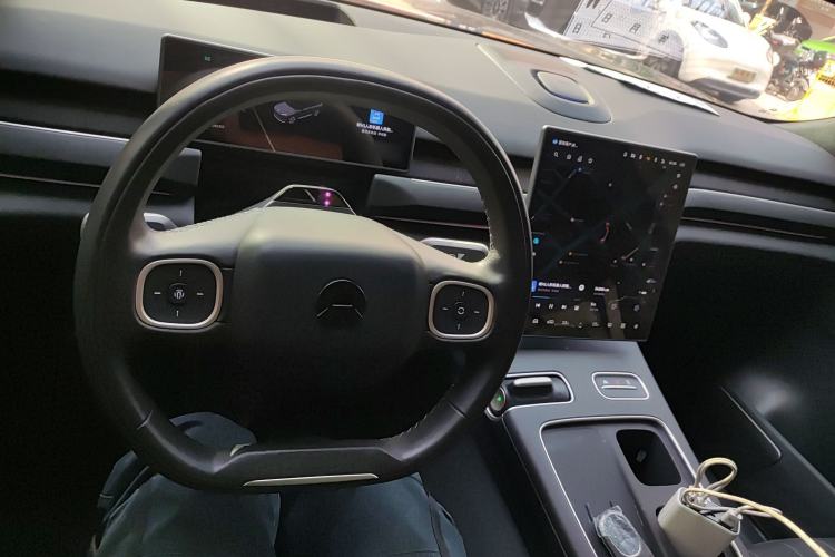 Used Nio ES8 2024 75 kWh Center Console