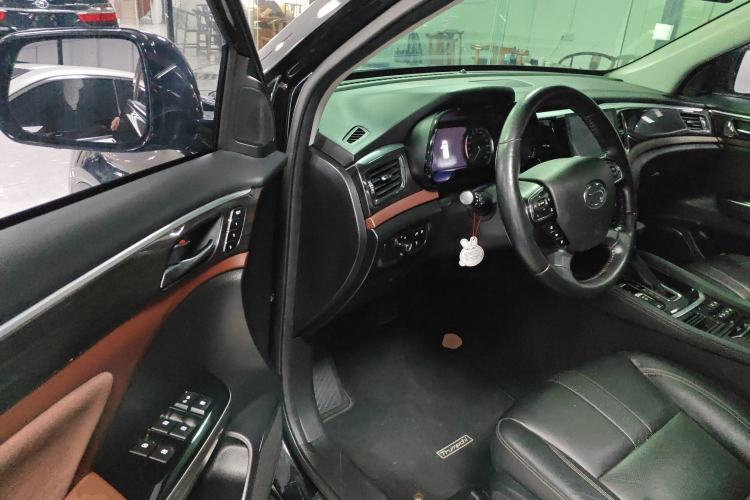 Used GAC Trumpchi GS8 2017 320T Two-Wheel Drive Luxury Smart Connectivity Version (7 Seats)
