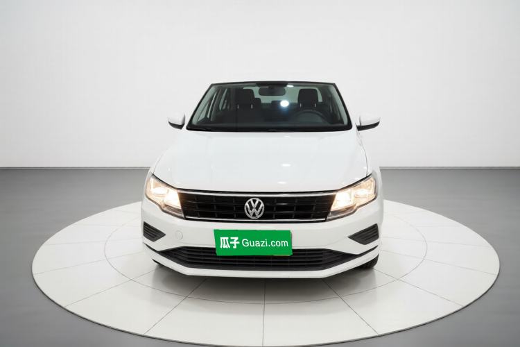 Used Volkswagen Jetta 2019 Dream Edition 1.4L Manual Fashion Version Front