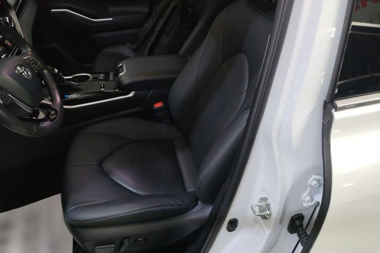 Used Toyota Highlander 2023 2.5L Smart Electric Hybrid Dual-Engine Four-Wheel Drive Prestige Version – 7 Seats
