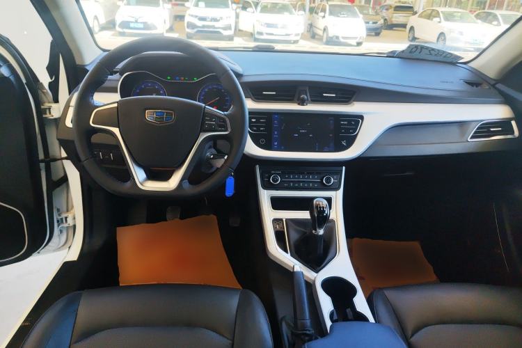 Used Geely Auto Vision 2019 Upgraded Model 1.5L Manual Luxury Version China VI Standard
