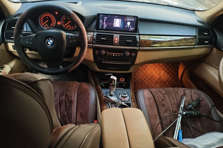 Used BMW X5 2011 xDrive35i Luxury Model
