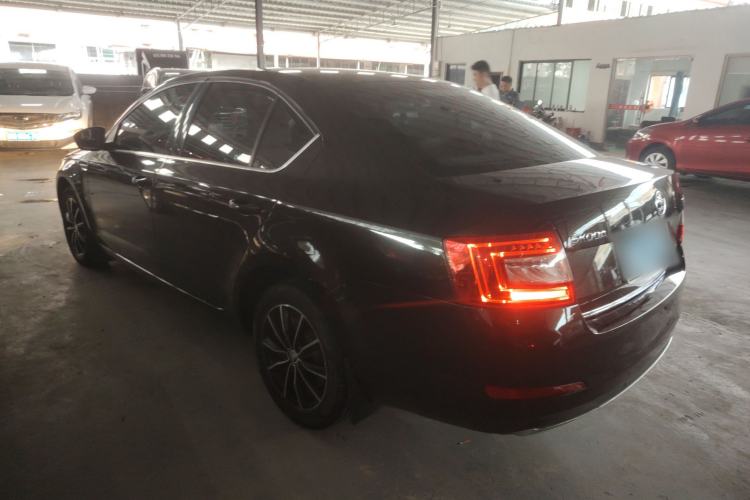 Used Skoda Octavia 2017 1.6L Automatic Smart Drive Edition Rear Left 45 Deg