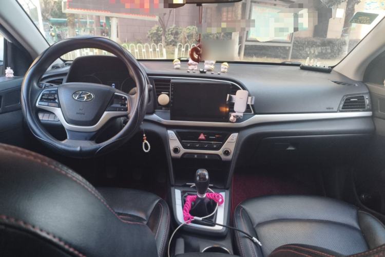 Used Hyundai Elantra (6th Generation / Lingdong) 2016 1.6L Manual ZhiXuan · Dynamic Model
