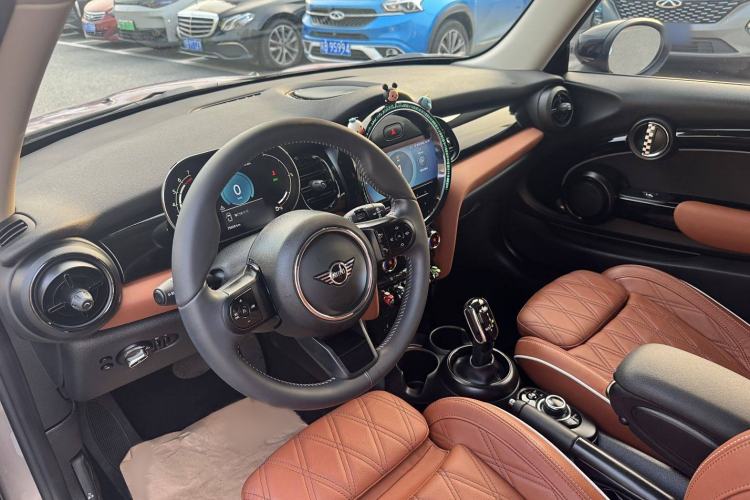 Used MINI MINI 2022 Updated 1.5T COOPER Artist
