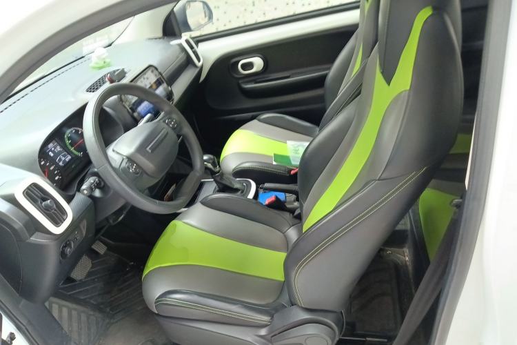 Used Roewe Clever 2021 302 km New Four-Seater Super-Efficient Version Left Front Seat