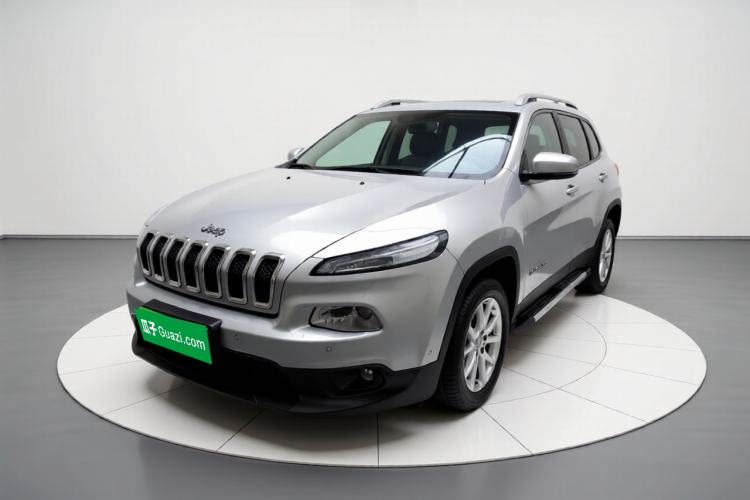Used Jeep Cherokee 2016 2.0L Superior Edition Guazi used car, China used car export, Used car for sale, Used Jeep cars, Cheapest cars for sale