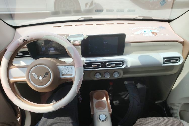 Used Wuling Hongguang MINIEV 2024 3rd Generation 215km Advanced Version Center Console