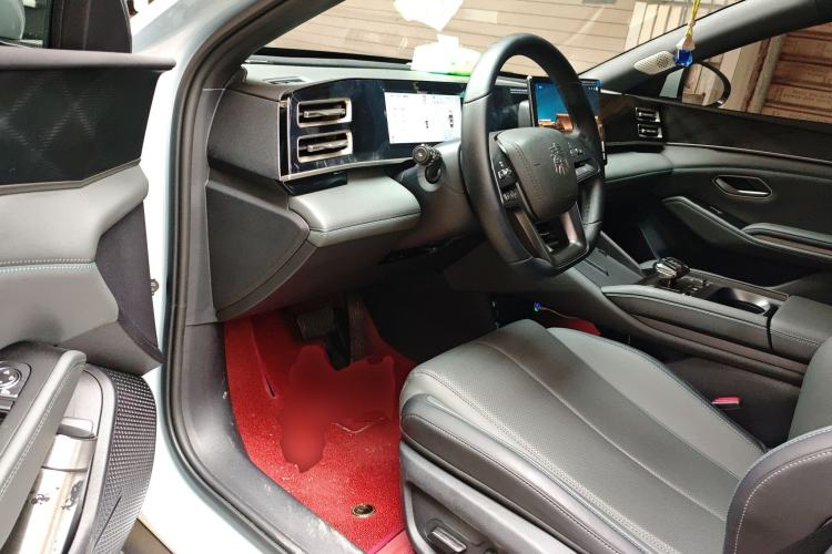 Used BYD Qin L 2025 DM-i Smart Drive 80KM Superior Model
