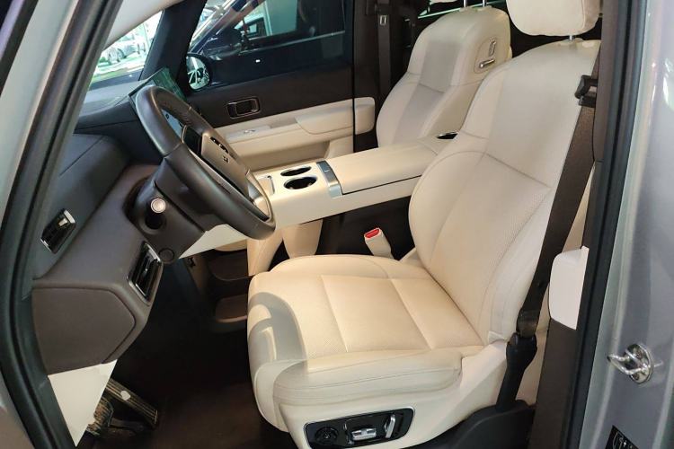 Used Li Auto MEGA 2024 Ultra Model
