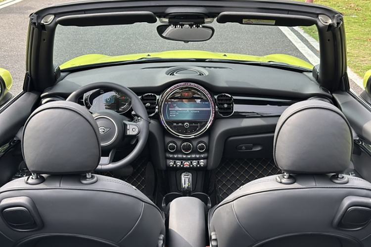 Used MINI MINI 2023 Second Facelift 2.0T COOPER S CABRIO Artist