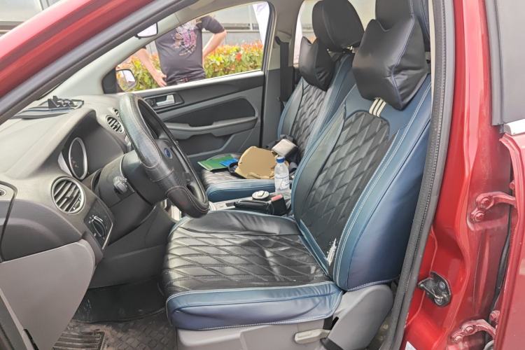 Used Ford Focus 2013 Hatchback Classic 1.8L Manual Base Model Left Front Seat