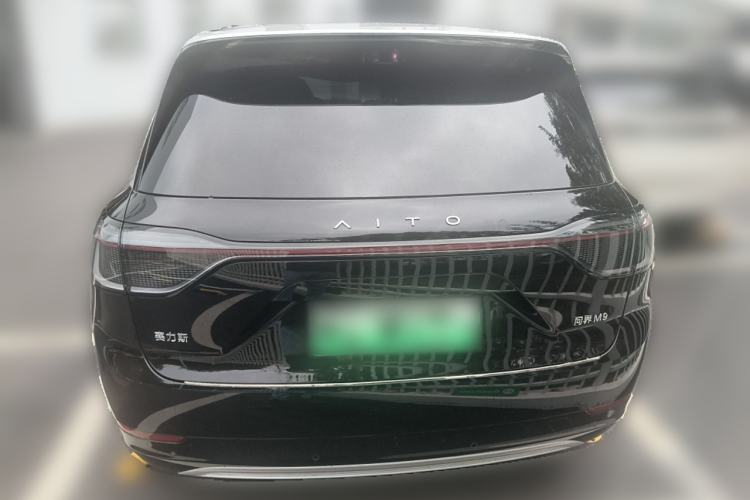 Used Hima AITO M9 2025 Extended-Range Ultra Version 52 kWh 6-Seater
