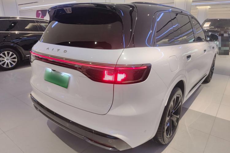 Used Hima AITO M8 2025 Extended-Range Max+ Version 53.4 kWh 6-Seater Edition Rear Right 45 Deg