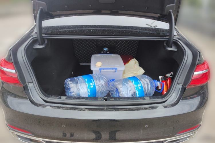 Used BMW 7 Series 2018 740Li Leading Model Excellence Package Trunk