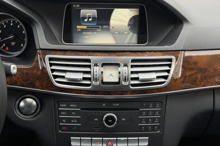 Used Mercedes-Benz E-Class 2015 Facelift E 200 L