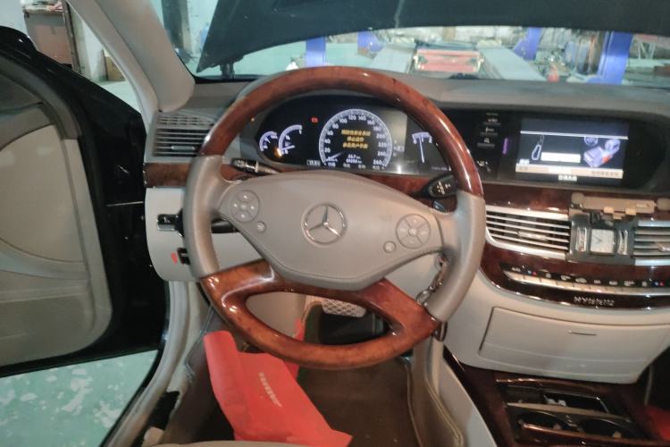 Used Mercedes-Benz S-Class 2010 S 400 L HYBRID
