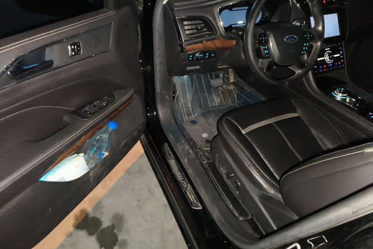 Used Ford Taurus 2017 EcoBoost 325 V6 Flagship Model
