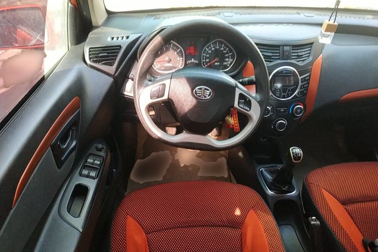 Used FAW Xiali N7 2014 1.3L Manual Sport Luxury Model Steering Wheel