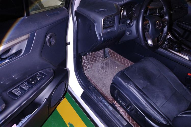 Used Lexus RX 2016 300 Two-Wheel Drive Comfort Edition China VI Standard Driver Seat