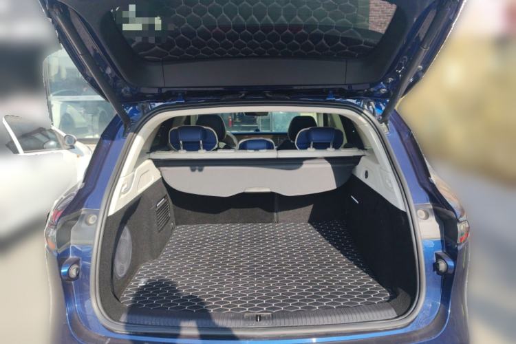 Used VOYAH FREE 2021 Four-Wheel Drive Extended-Range First-Edition Commemorative Model Trunk