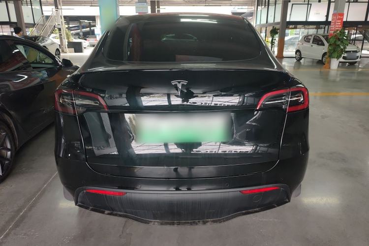 Used Tesla Model Y 2023 Rear-Wheel-Drive Version
