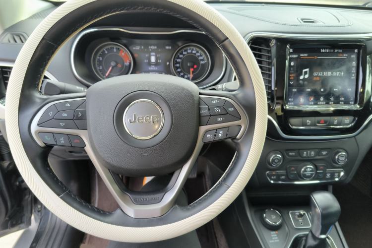 Used Jeep Cherokee 2019 2.0T Four-Wheel Drive Exploration Edition + Autonomous Driving Smart Package China V