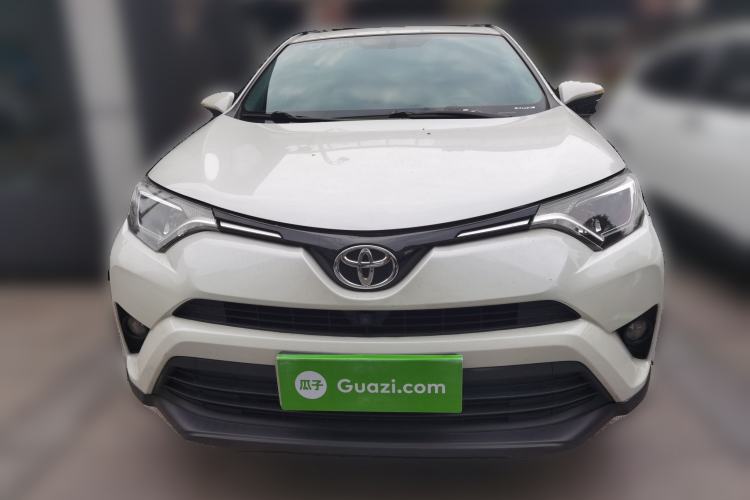 Used Toyota RAV4 2016 2.0L CVT Two-Wheel Drive Fashion Edition China V Standard
