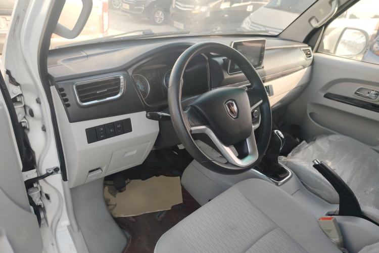 Used Jinbei New Hiace S 2023 1.5L Wealth Edition Van 2/5-Seater Non-Air-Conditioned Version SWC15M