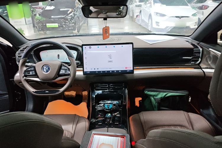 Used BYD Han 2023 DM-i Champion Edition 121KM Prestige Model
