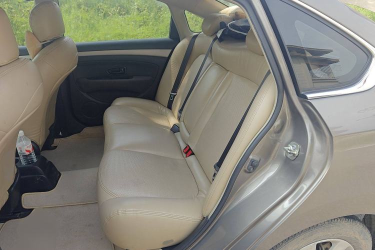 Used Nissan Sylphy 2016 Classic 1.6XE Manual Comfort Edition Left Rear Seat